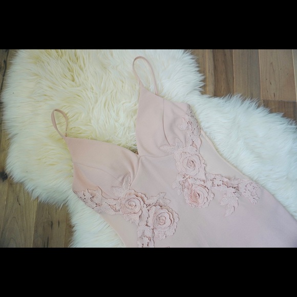 PINK DRESS - Picture 2 of 11